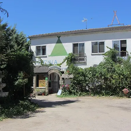 Camping La Capea * Villamayor (Salamanca)